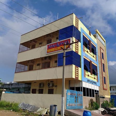 Prasanna Laxmi Residency 巴德拉恰拉姆 外观 照片